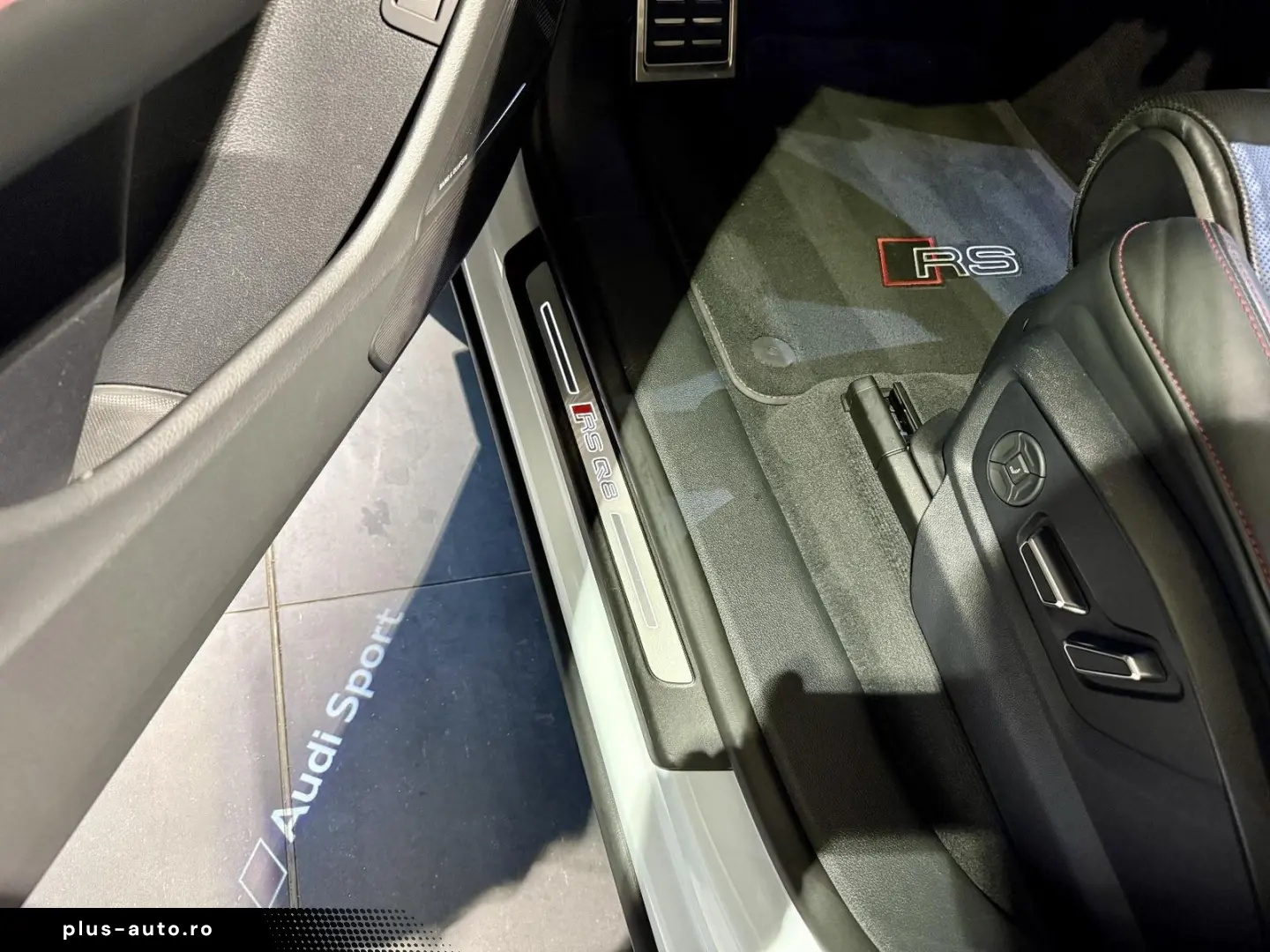 RSQ8 Carbon Pak. Standheiz 305 km h Keramik B&O