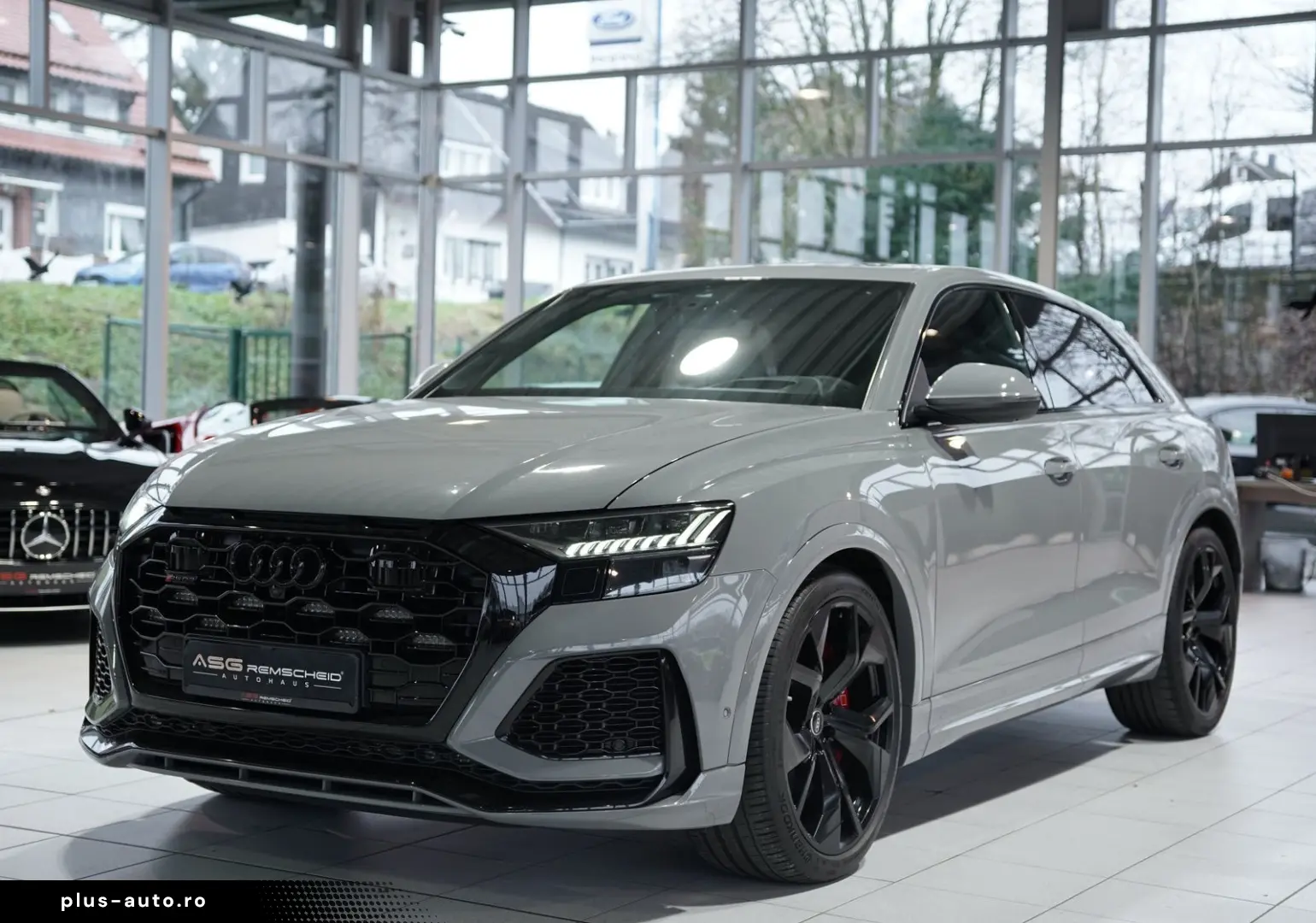 RSQ8 q. 1H  23  Dynamik Keramik  S-Abgas  Pano