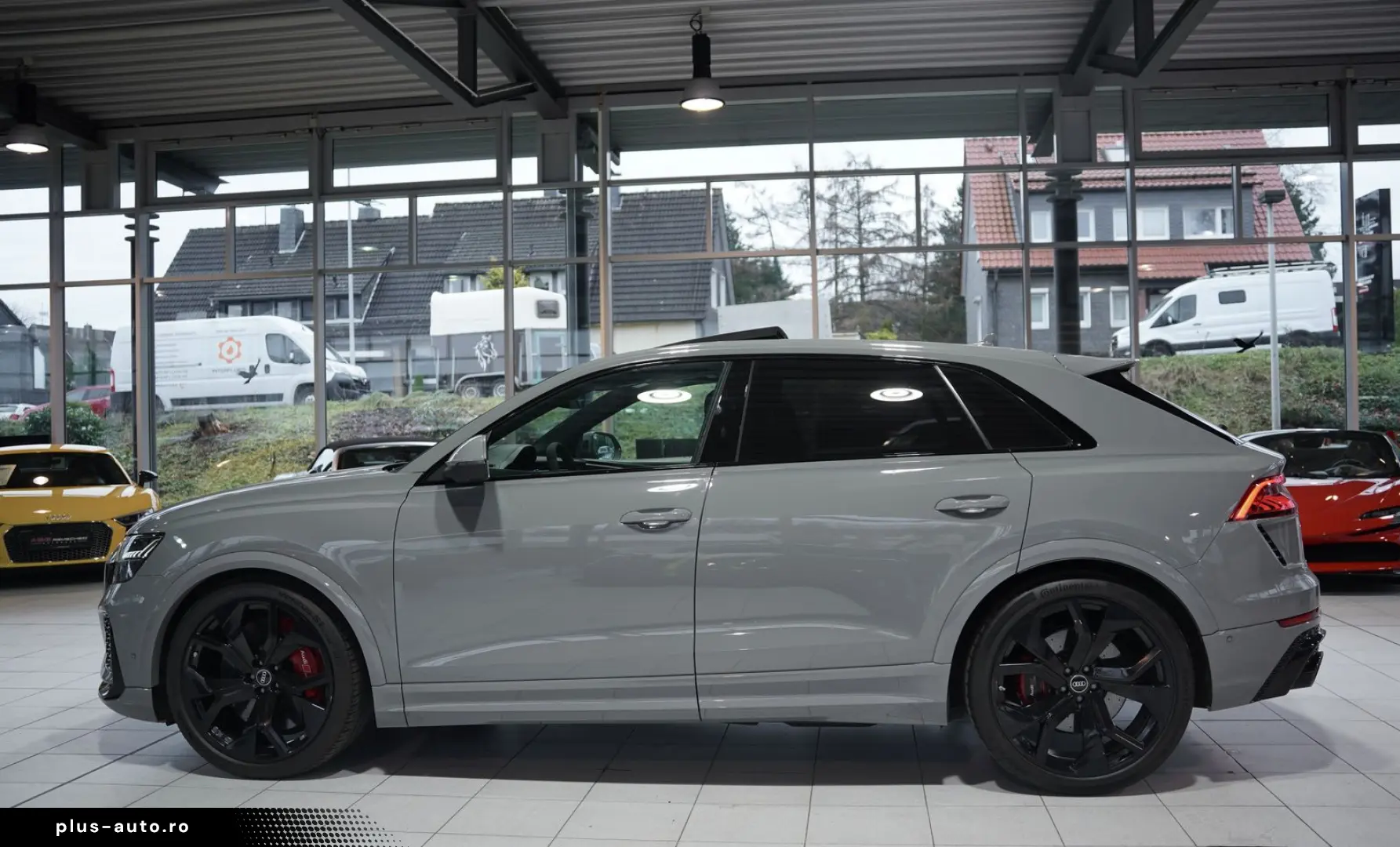 RSQ8 q. 1H  23  Dynamik Keramik  S-Abgas  Pano