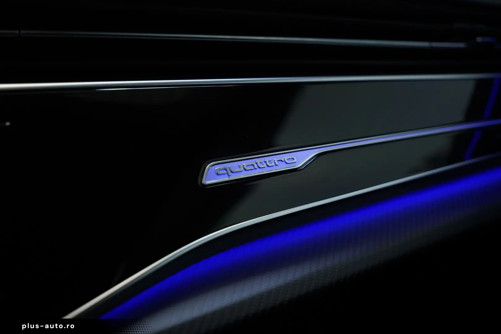 RSQ8 q. 1H  23  Dynamik Keramik  S-Abgas  Pano