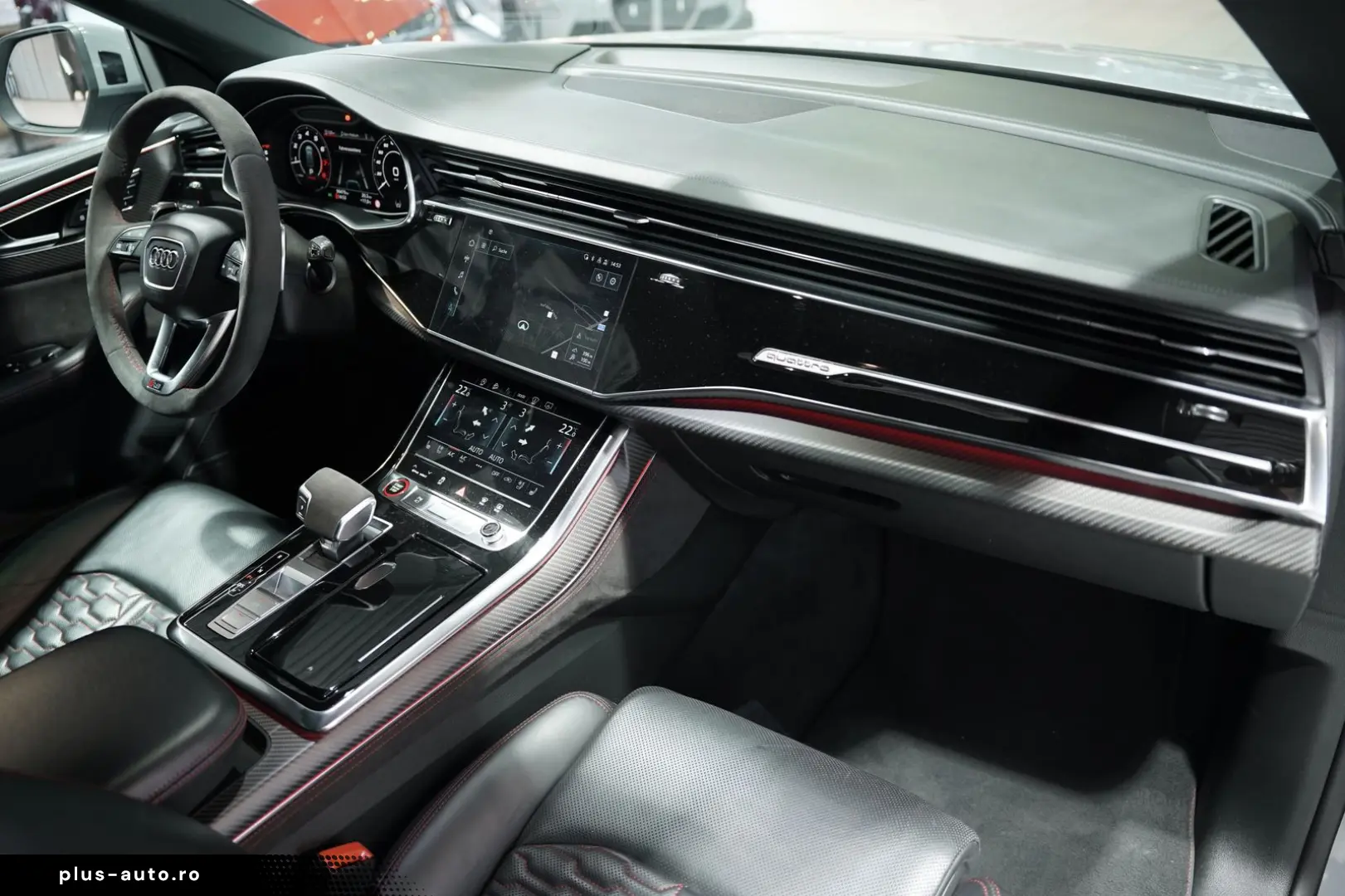 RSQ8 q. 1H  23  Dynamik Keramik  S-Abgas  Pano