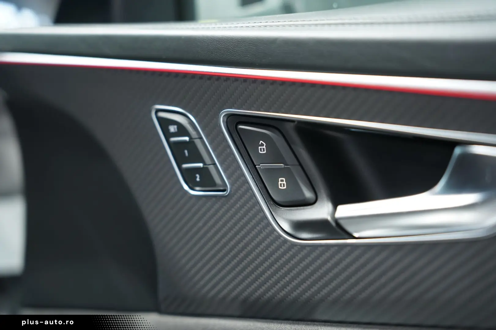 RSQ8 q. 1H  23  Dynamik Keramik  S-Abgas  Pano