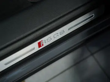 RSQ8 q. 1H  23  Dynamik Keramik  S-Abgas  Pano