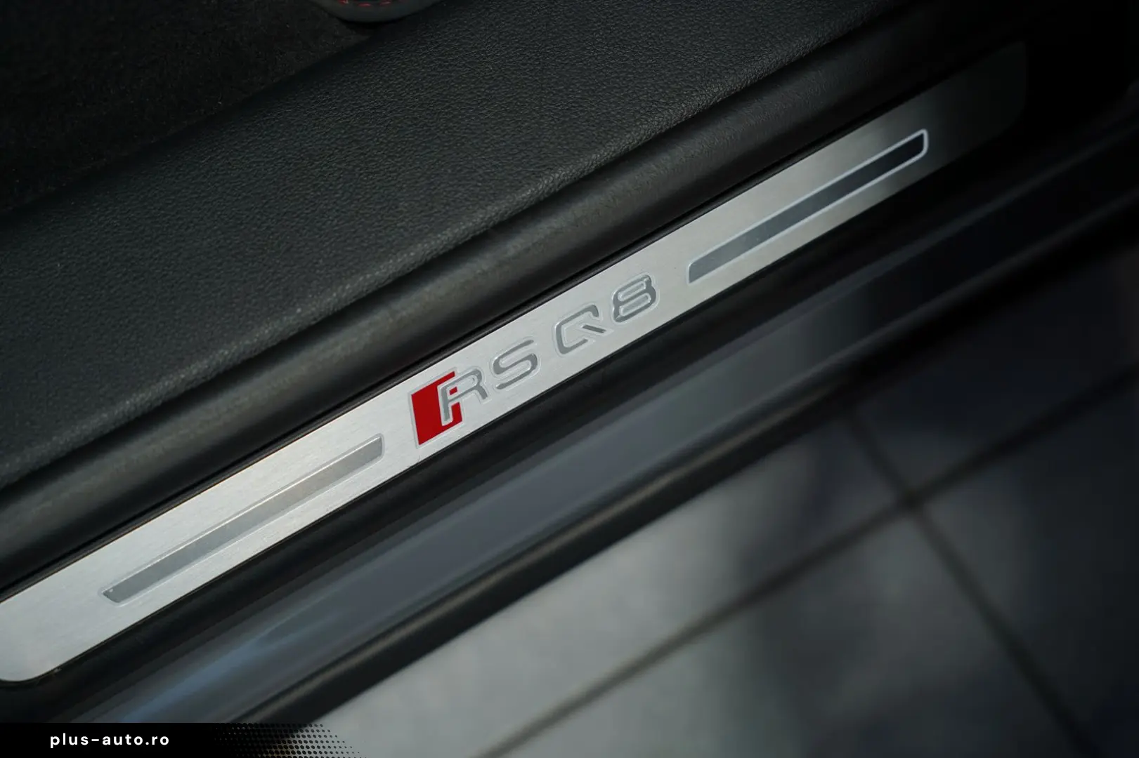 RSQ8 q. 1H  23  Dynamik Keramik  S-Abgas  Pano