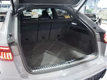 RSQ8 q. 1H  23  Dynamik Keramik  S-Abgas  Pano