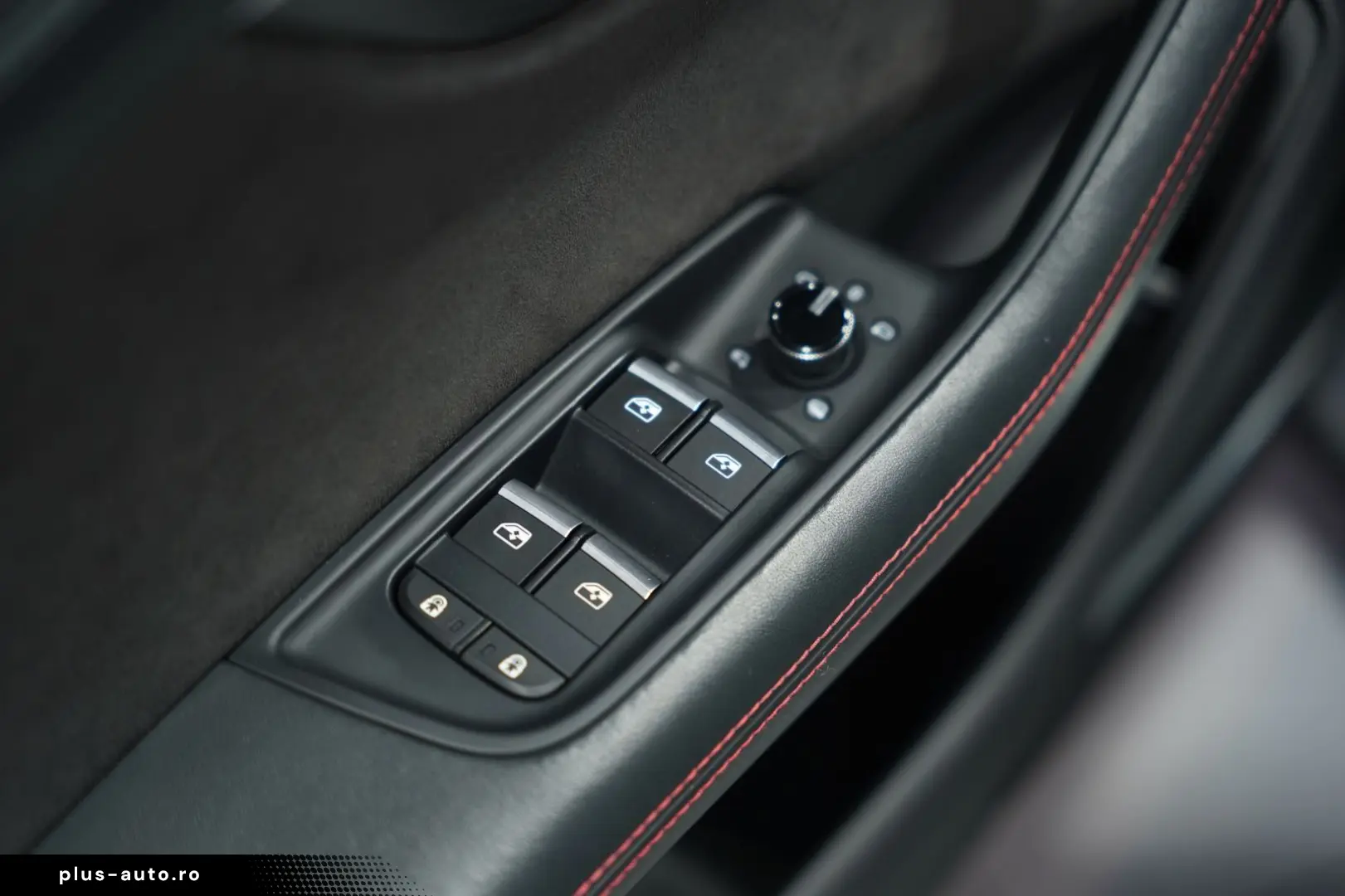 RSQ8 q. 1H  23  Dynamik Keramik  S-Abgas  Pano