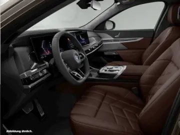 750e xDrive M Sport TV-Fond-Entertainment