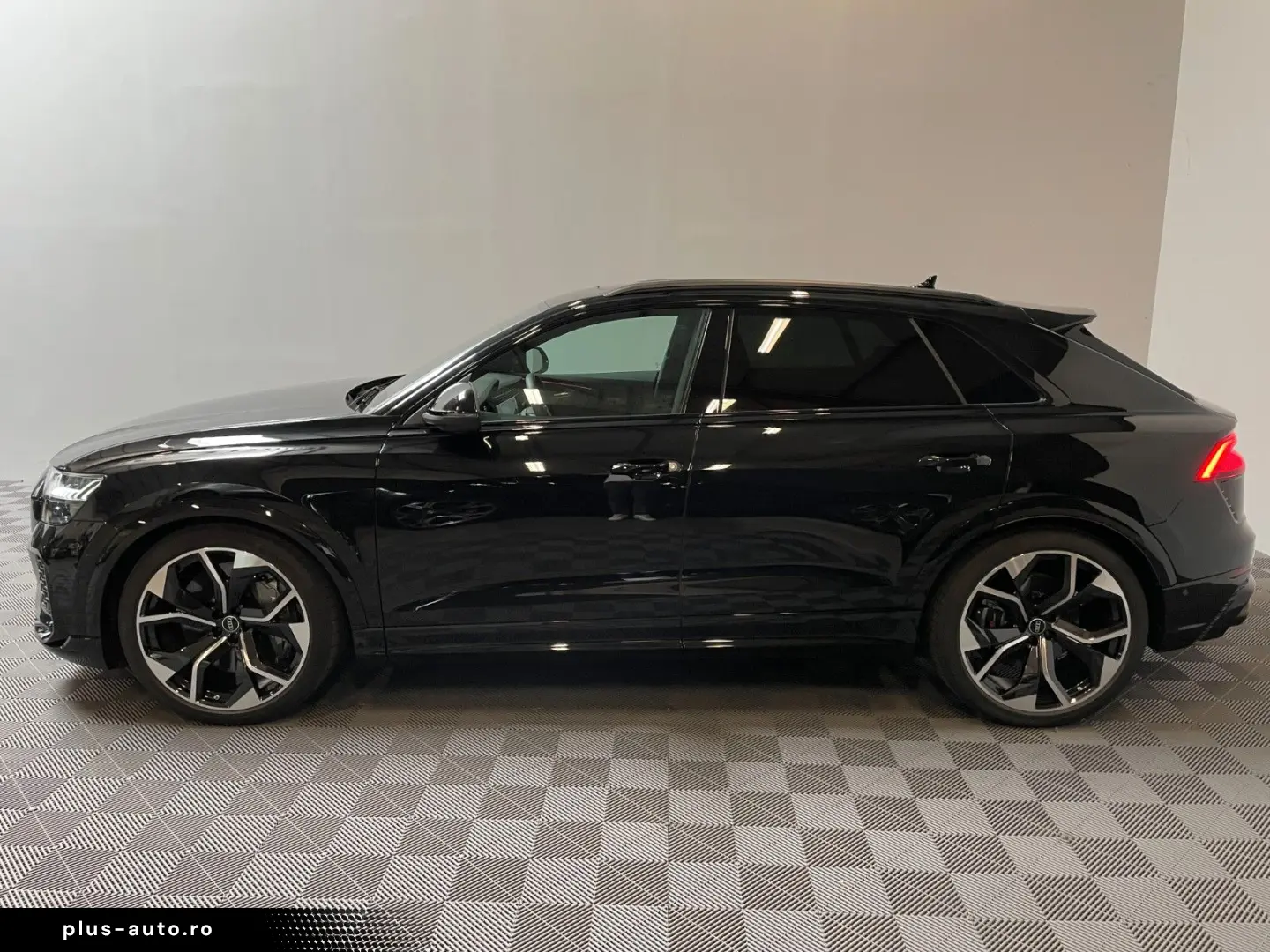 RSQ8 4.0 TFSI quattro  Pano-Matrix-Keramik