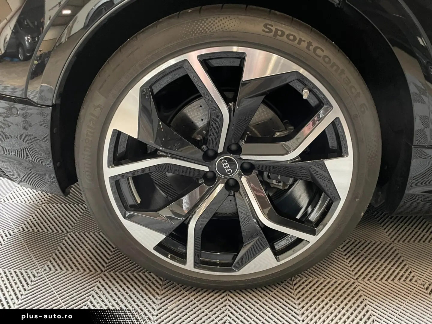 RSQ8 4.0 TFSI quattro  Pano-Matrix-Keramik