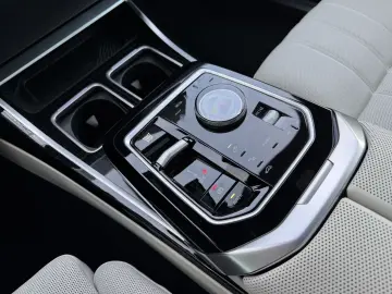 750e xDrive M Sport Pro Massage Sitzbelüftung