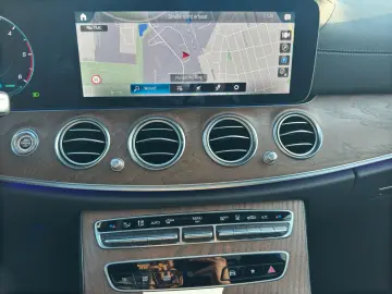 E 300 d 4M AMG Pano RFK Burm Massage Softcl StHz