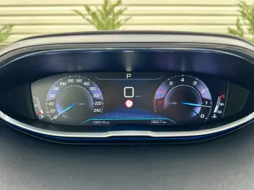 Peugeot 3008   106.000 km  5 moduri condus  garantie  rate