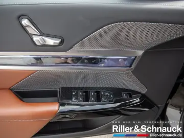 750e xDrive M-Sport SITZBELÜFTUNG PANO-SKY