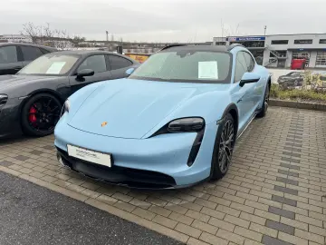 Taycan 4 Cross Turismo HA-Lenkung Surround-View