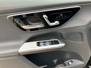 GLC 200 4M AMG Line LED Pano AHK Kamera Memory-P