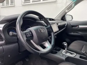 Hilux Double Cab Comfort 4x4