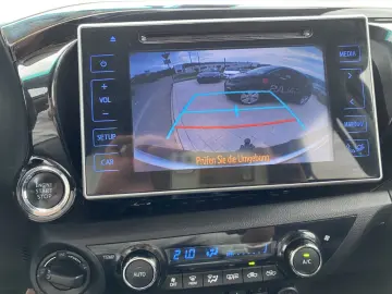 Hilux Double Cab Comfort 4x4