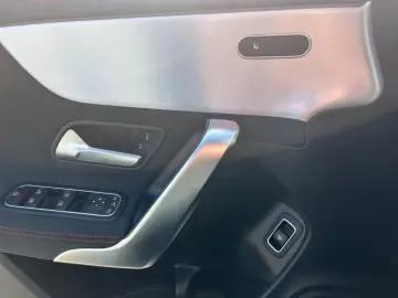 CLA 220 4MATIC Coupé AMG AHK LenkradHz Distronic