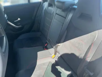 CLA 220 4MATIC Coupé AMG AHK LenkradHz Distronic