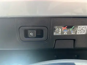 CLA 220 4MATIC Coupé AMG AHK LenkradHz Distronic