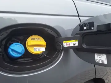 Range Rover Velar D300 Autobiography