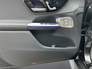 GLC 450 d AMG Line Burm DigiLight S-Dach TWA 360