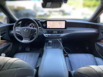 LS 500h 3.5 Hybrid Executive Line AWD Multi LED