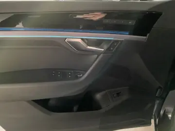 Touareg R-Line 3.0 V6 TDI 4Motion LEDER