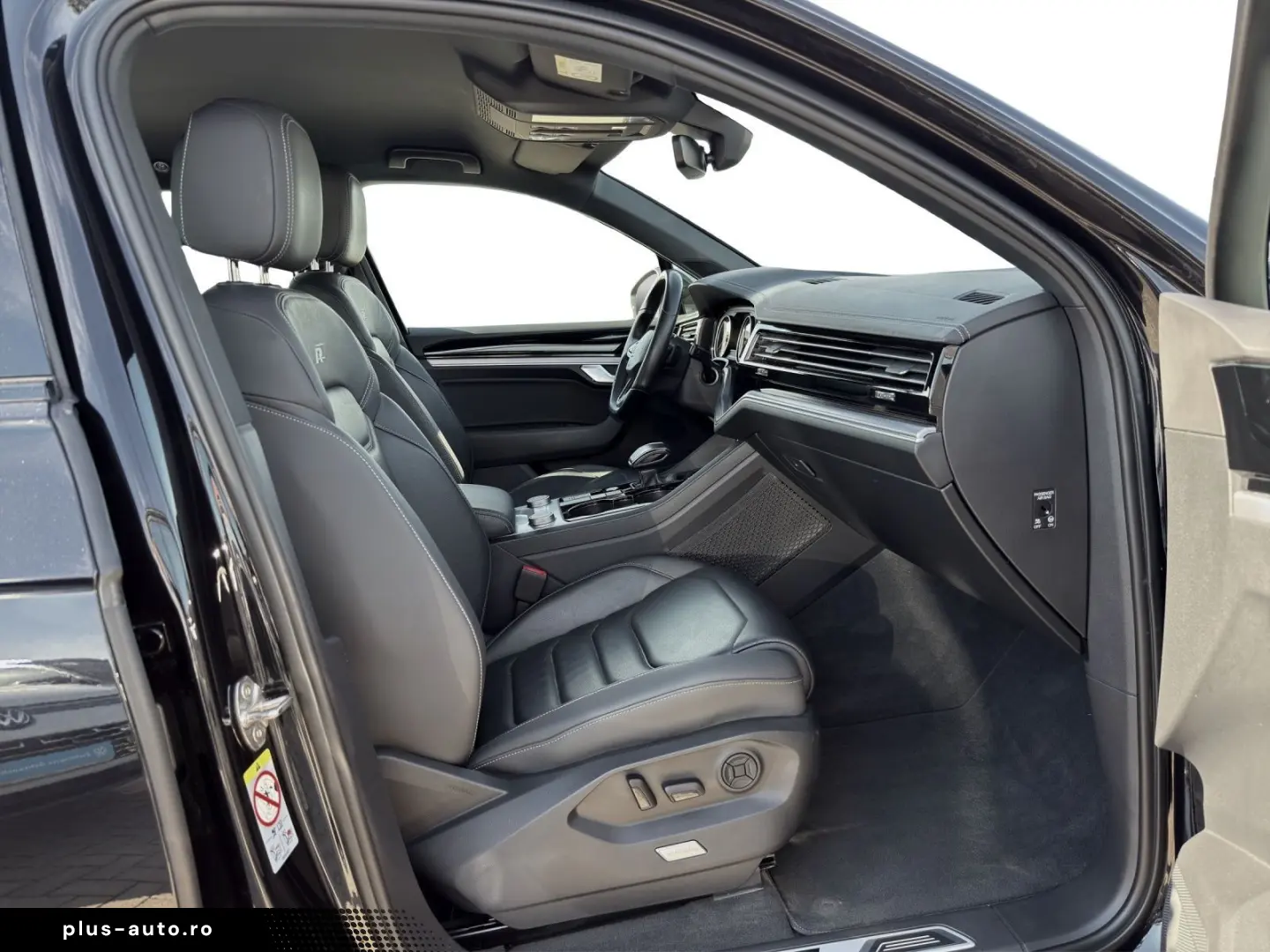 Touareg 3.0 TDI R-LINE LM21 AIR LEDER BLACKSTYLE