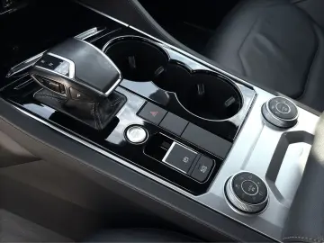 Touareg 3.0 TDI R-LINE LM21 AIR LEDER BLACKSTYLE