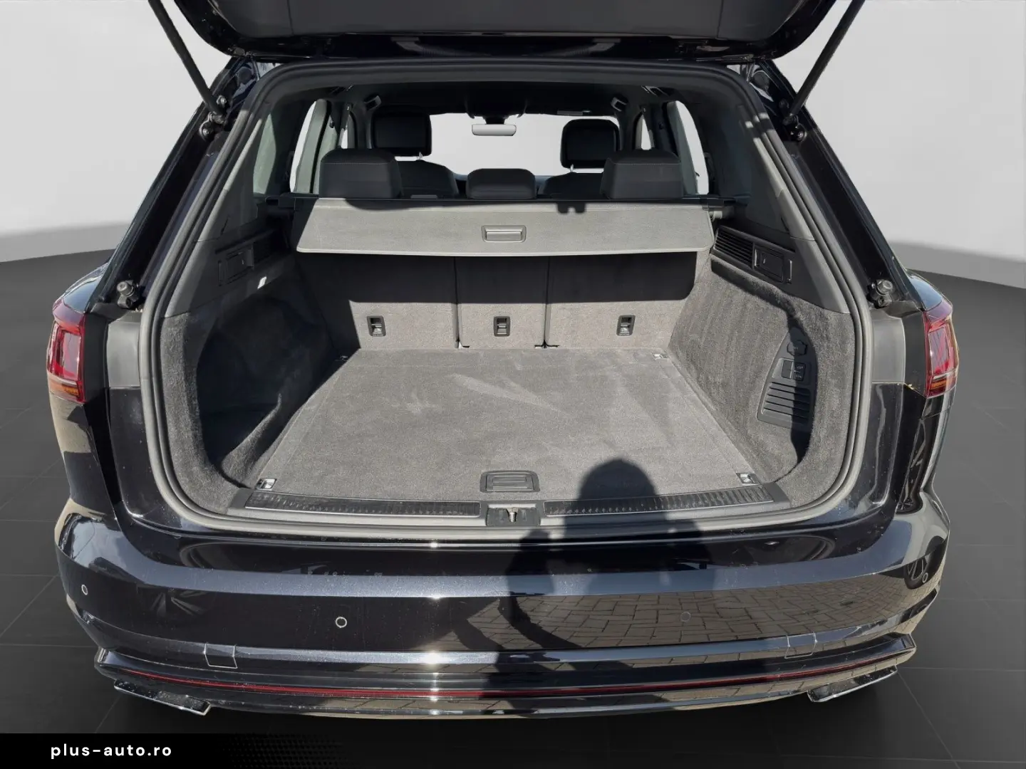 Touareg 3.0 TDI R-LINE LM21 AIR LEDER BLACKSTYLE