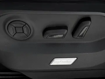 Touareg 3.0 TDI R-LINE LM21 AIR LEDER BLACKSTYLE