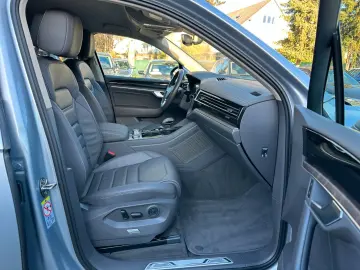 Touareg 3 0 TSI 4M ACC LED MEMORY KAM AHK KEYLES