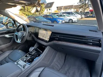 Touareg 3 0 TSI 4M ACC LED MEMORY KAM AHK KEYLES