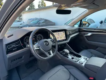 Touareg 3 0 TSI 4M ACC LED MEMORY KAM AHK KEYLES