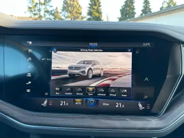 Touareg 3 0 TSI 4M ACC LED MEMORY KAM AHK KEYLES