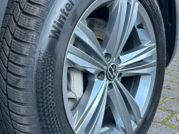 Touareg 3 0 TSI 4M ACC LED MEMORY KAM AHK KEYLES