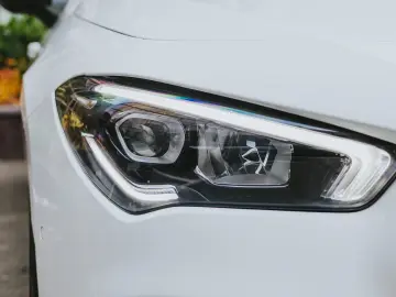 Mercedes-Benz CLA250E