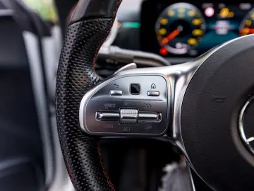 Mercedes-Benz CLA250E