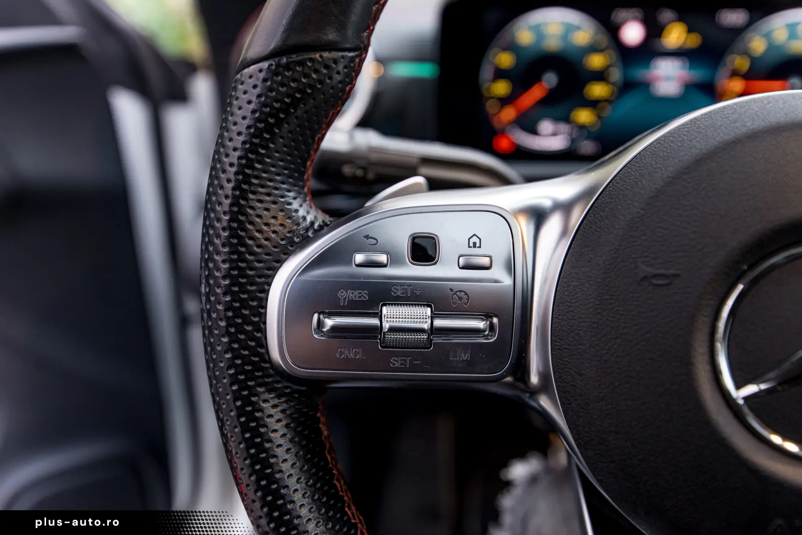 Mercedes-Benz CLA250E