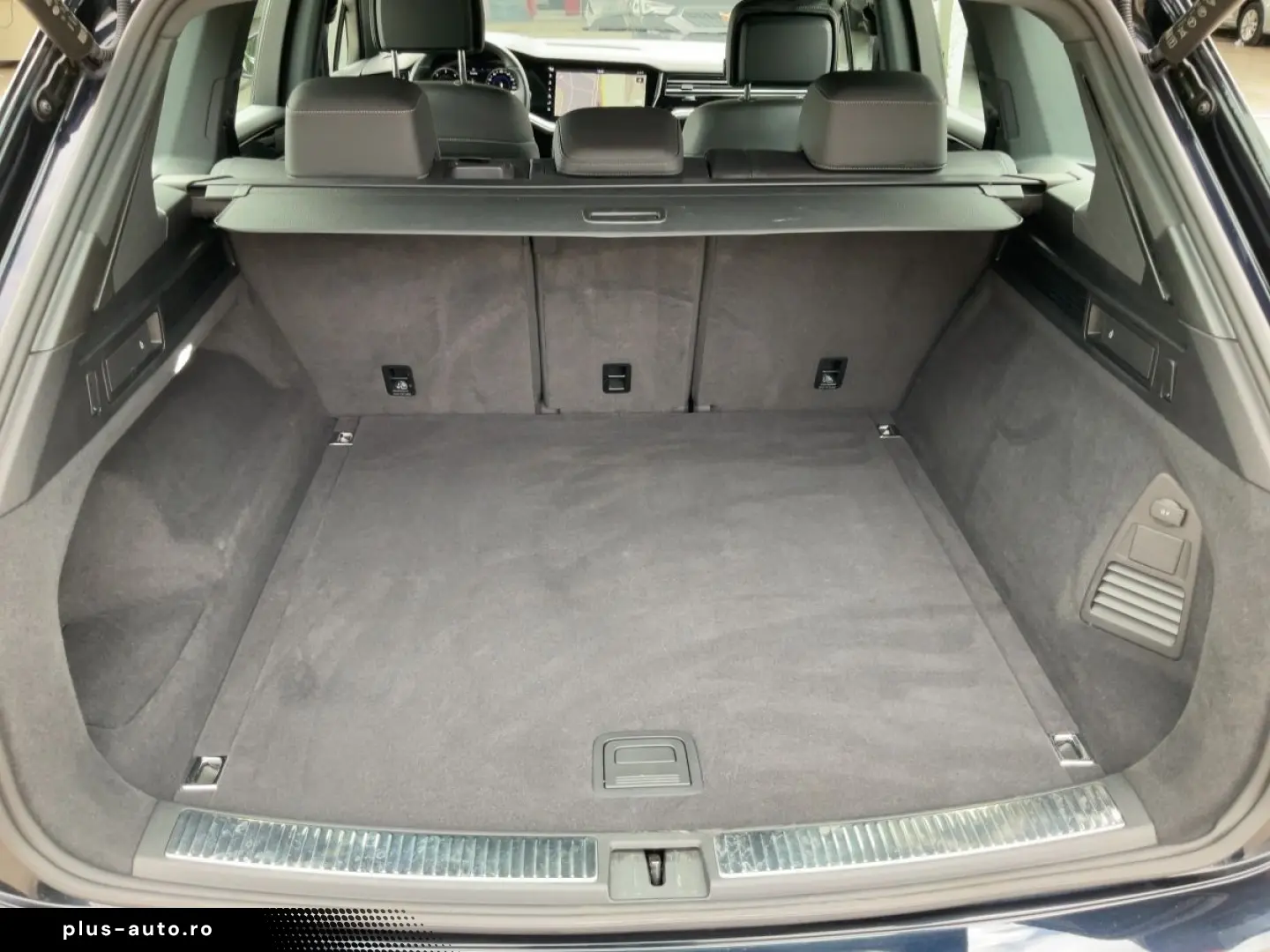 Touareg 3.0TDI 4M R-LINE LED NAVI ACC SHZ KAMERA