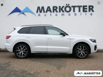 Touareg 3.0 V6 4Motion R-Line  Black Style AHK
