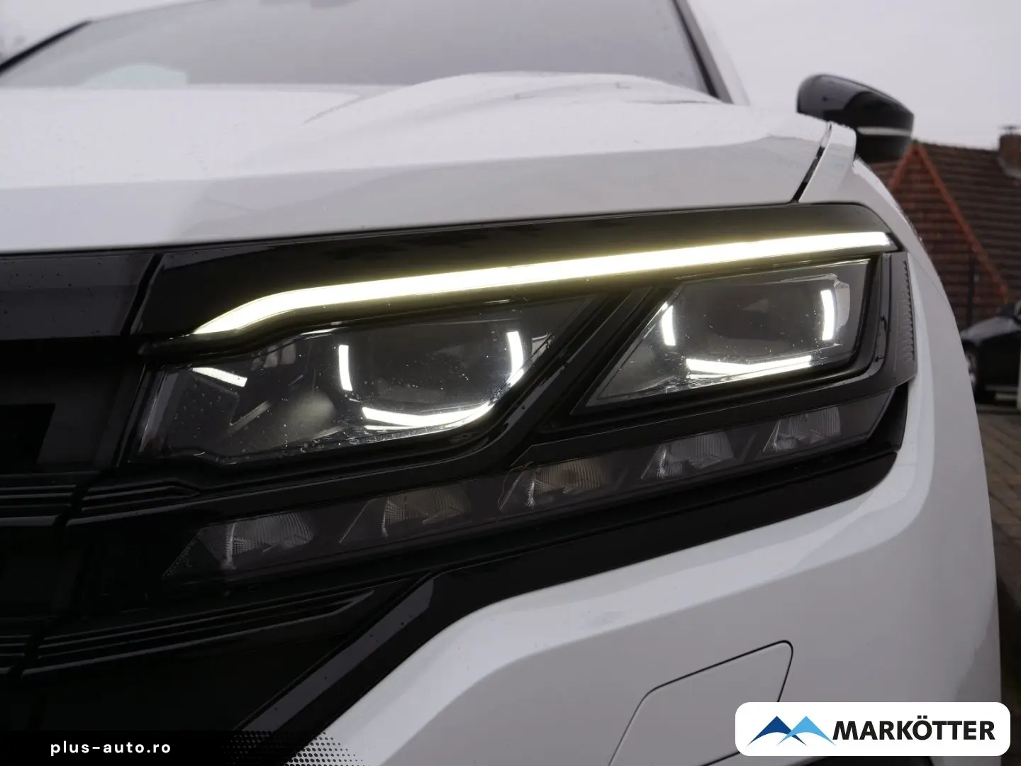 Touareg 3.0 V6 4Motion R-Line  Black Style AHK