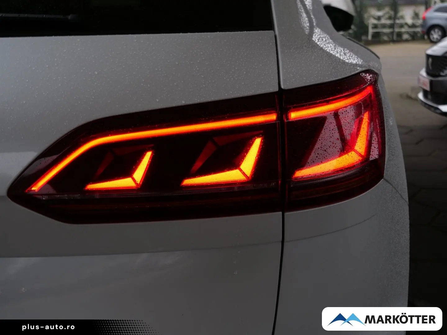 Touareg 3.0 V6 4Motion R-Line  Black Style AHK