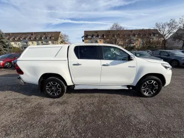 Hilux Double Cab Executive 4x4   LEDER   ACC