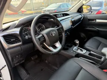 Hilux Double Cab Executive 4x4   LEDER   ACC