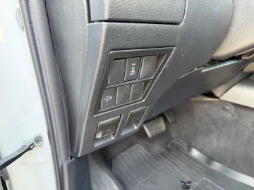 Hilux Double Cab Executive 4x4   LEDER   ACC