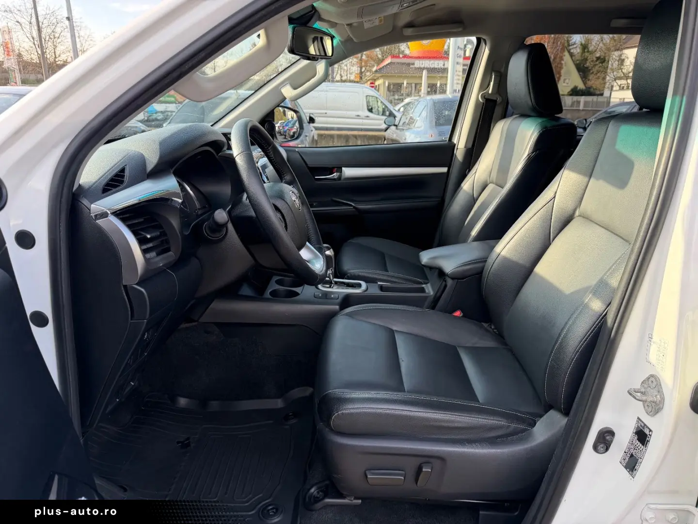 Hilux Double Cab Executive 4x4   LEDER   ACC