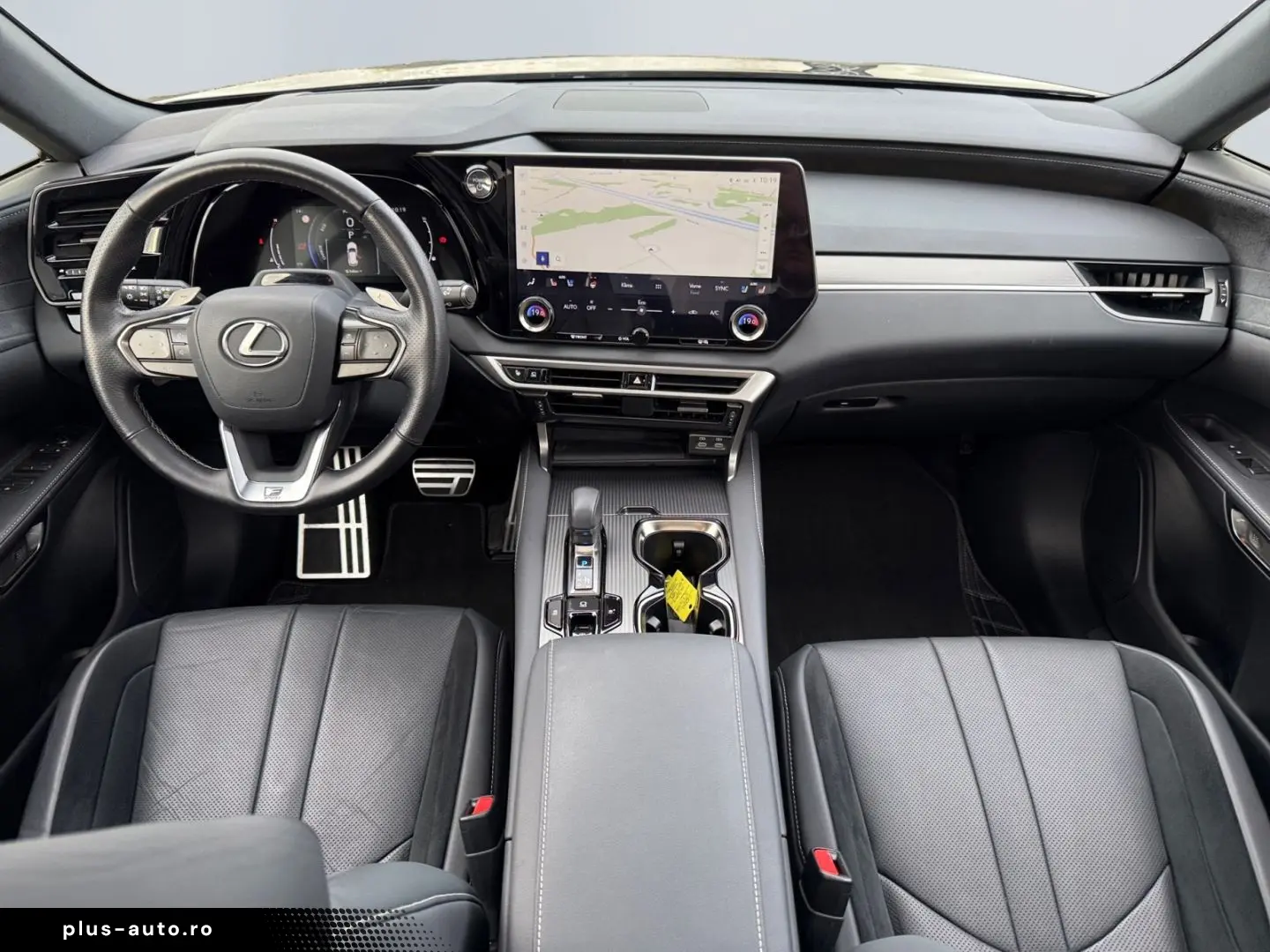 RX 500h (hybrid) F SPORT   HUD Levinson Pano 360