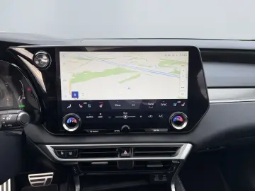 RX 500h (hybrid) F SPORT   HUD Levinson Pano 360